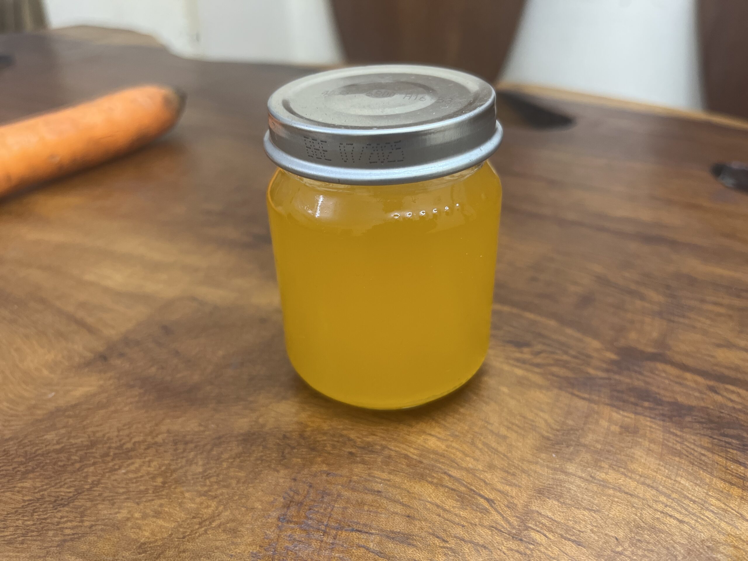 ow-to-Make-Carrot-Oil-at-Home-with-Coconut-Oil-–-The-Best-DIY-Kitchen-Hack_cookwithodunayor.com